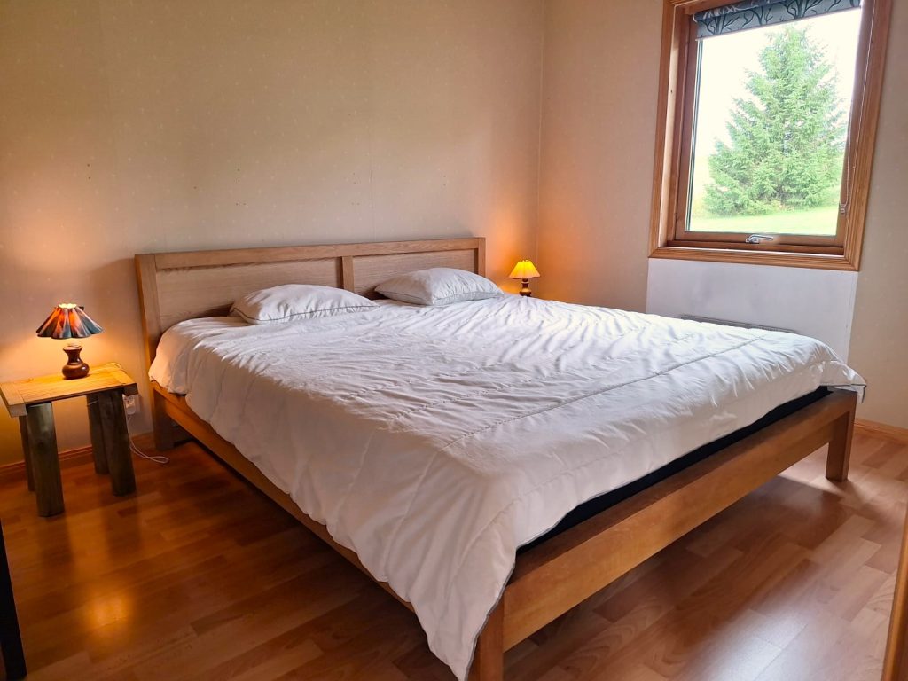 Chambre principale lit double